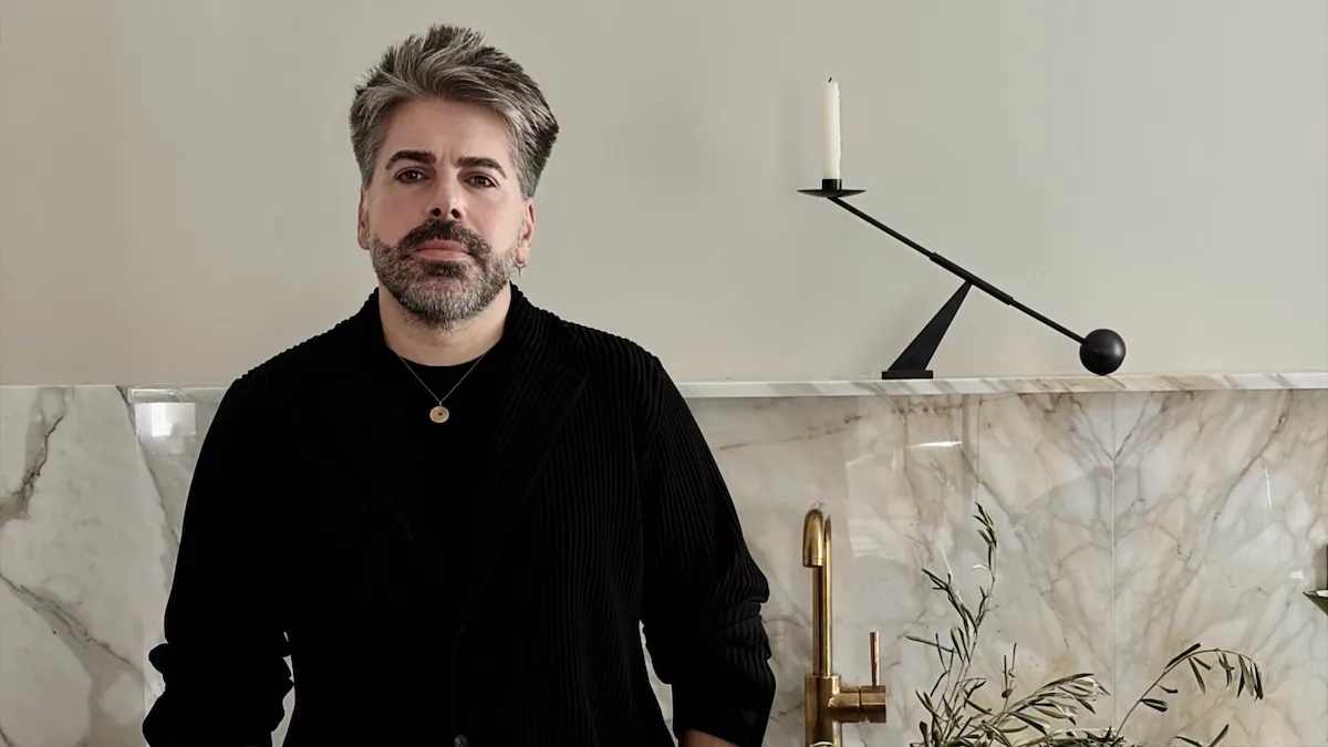Maurice Munteanu spune că a stat circa șase ore în fața spitalului, de rușine să intre