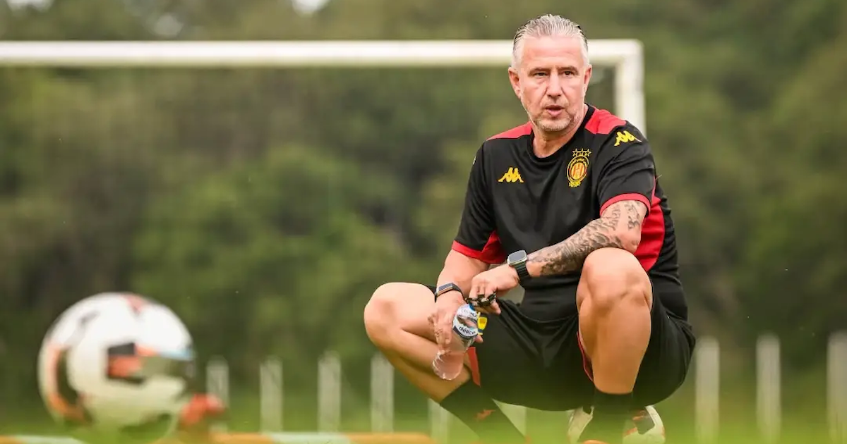 Laurențiu Reghecampf, prezentat la FCSB pentru al treilea mandat