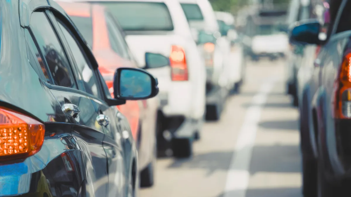 Rovinietele pentru autoturisme rămân valabile până la expirare; noile tarife din 1 octombrie ajung la 330 de lei pe an